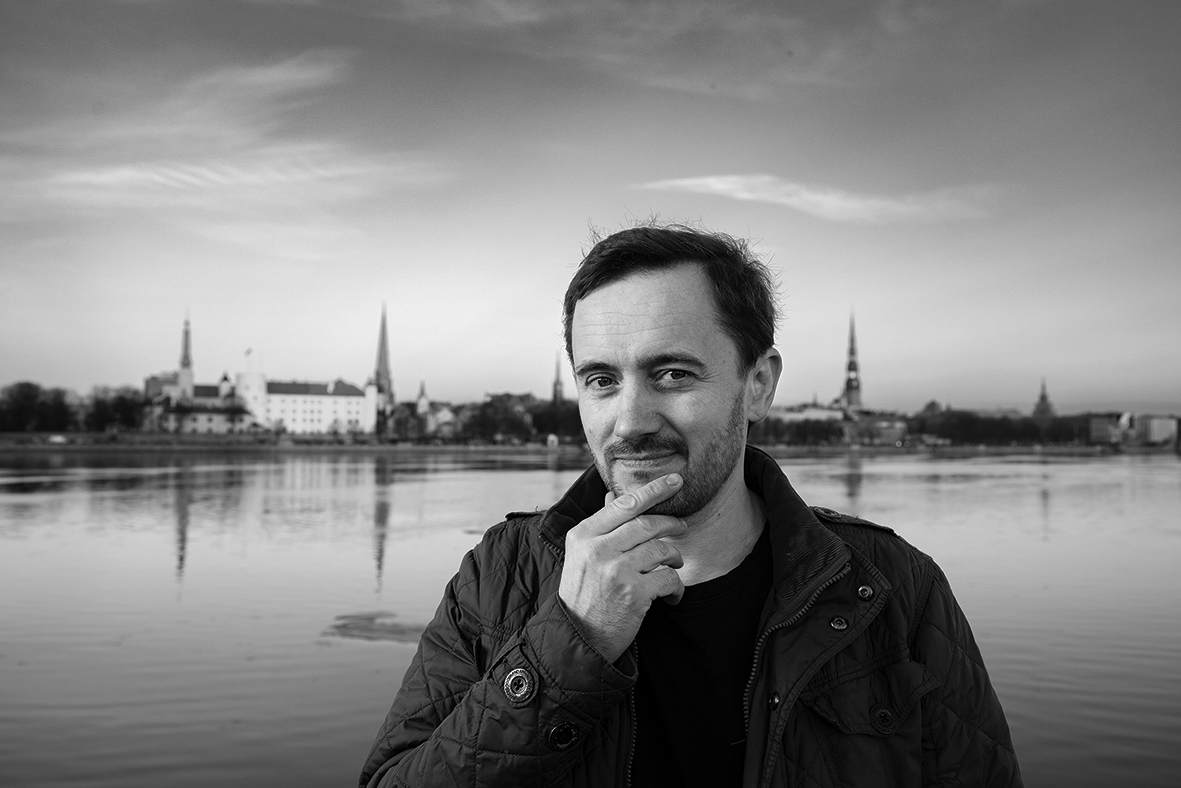 ArtursMednis_bw